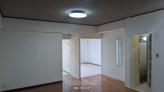 2LDK Apartment for Sale in Yuasahome Urasoe Condo, Okinawa - Thumbnail 2