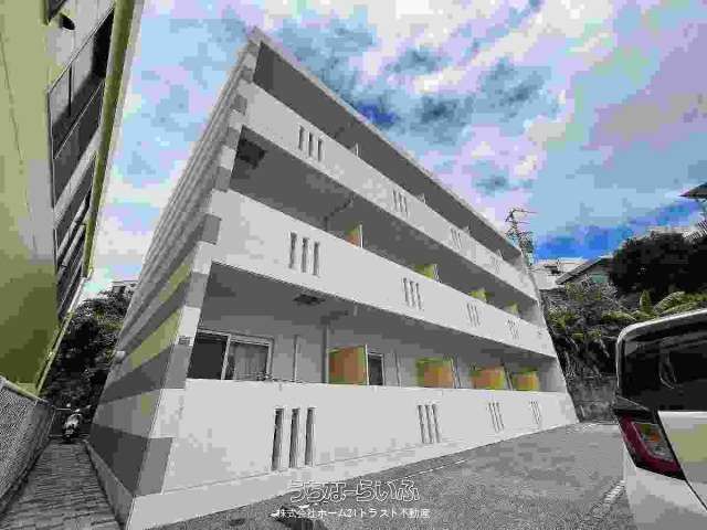 Leopalace Kabirin 301: Furnished 1K Apartment for Rent in Naha - Thumbnail 2