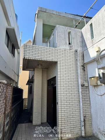 3LDK Detached House for Sale in Ginowan City, Okinawa - Thumbnail 2