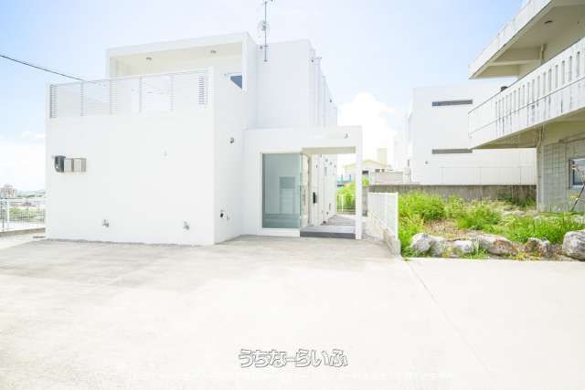 4LDK Investment House for Sale in Uruma, Okinawa with Rental Income - Thumbnail 4