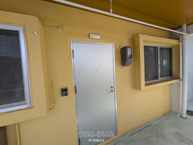 1LDK Apartment for Rent in Quiet Naha Neighborhood, Okinawa - Thumbnail 2