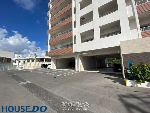 Ocean View 2LDK Apartment for Sale in Chatan, Okinawa - Thumbnail 2