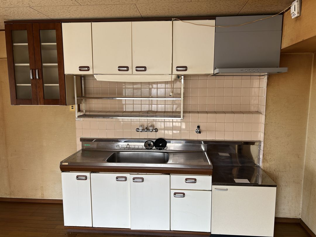 4LDK Corner Apartment in Kitakyushu with Balcony & Pet Negotiation - Thumbnail 3