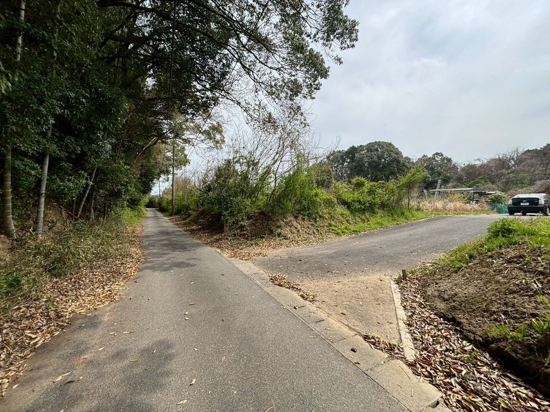 Vacant Land for Sale in Tosu City, Saga - Ideal for Storage or Garden - Thumbnail 3