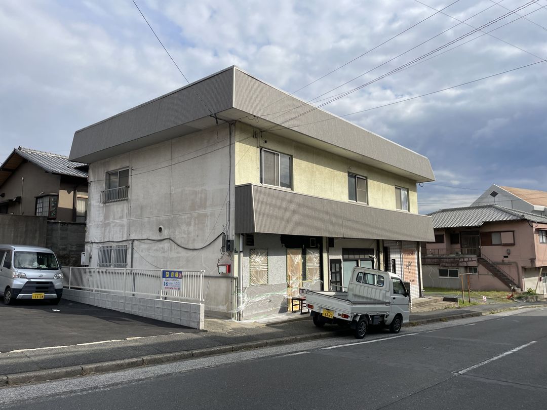 Commercial Building for Sale in Moji Ward, Kitakyushu - 2LDK, 173 sqm - Thumbnail 2