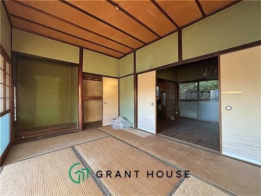 1951 4DK House with Garden in Kitakyushu Yahatahigashi for 1.5M Yen - Thumbnail 2