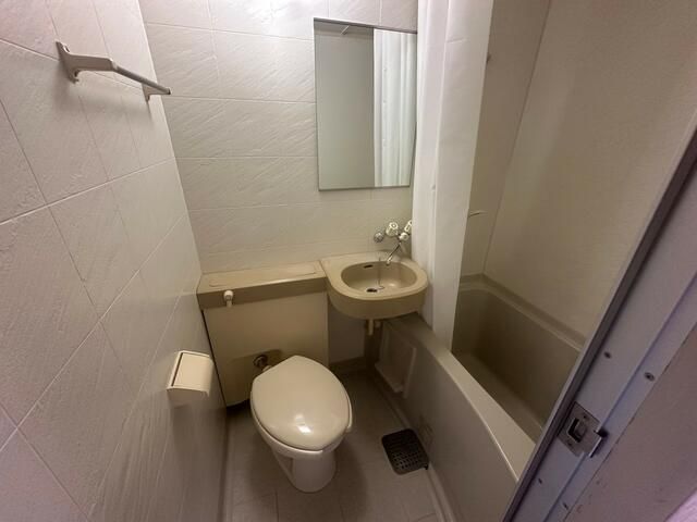1K Apartment for Sale in La Résidence de Saint-Ours, Kitakyushu - Thumbnail 4