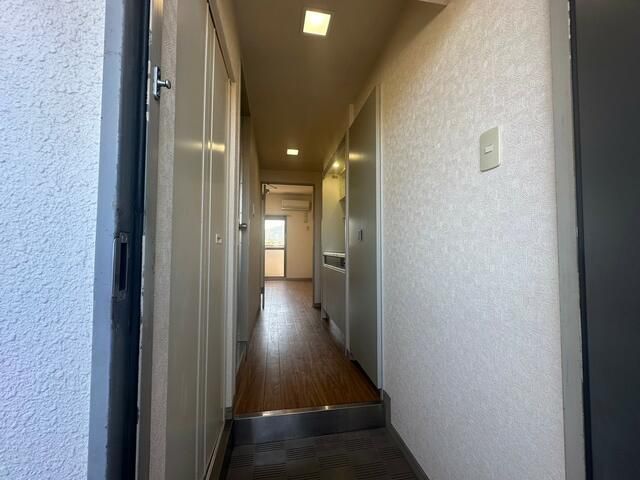 1K Apartment for Sale in La Résidence de Saint-Ours, Kitakyushu - Thumbnail 2