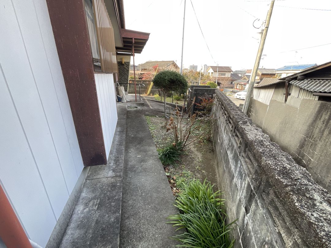 Well-Maintained 4K House in Omuta, Fukuoka | 197.06 sqm Land - Thumbnail 2