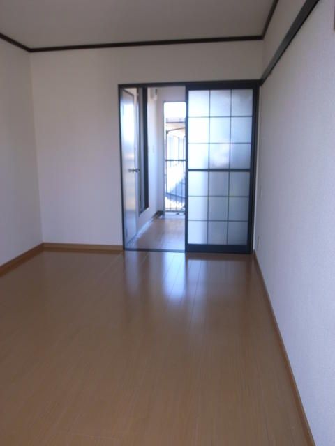 Coop Fontaine 201 Rental Apartment in Kitakyushu - Thumbnail 4
