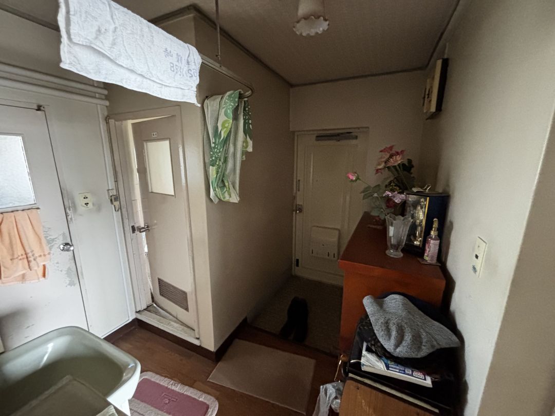 3DK Apartment for Sale Near Jinnoharu Station, Kitakyushu - Thumbnail 4