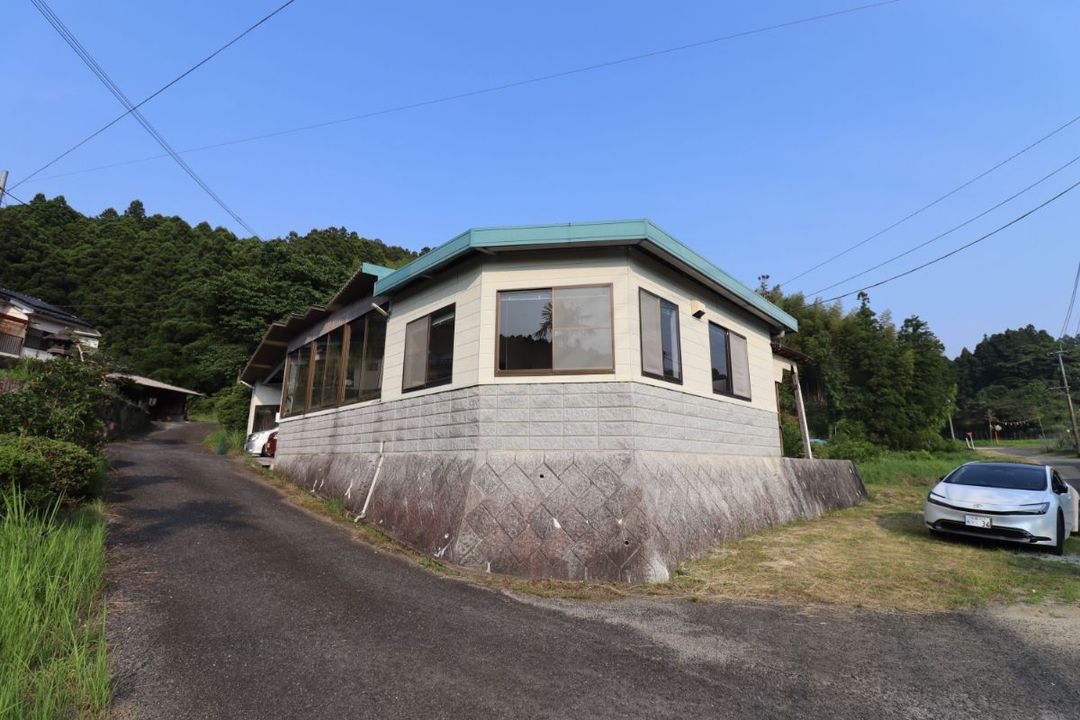 Former Milk Factory Site for Sale in Iizuka, Fukuoka - Thumbnail 2