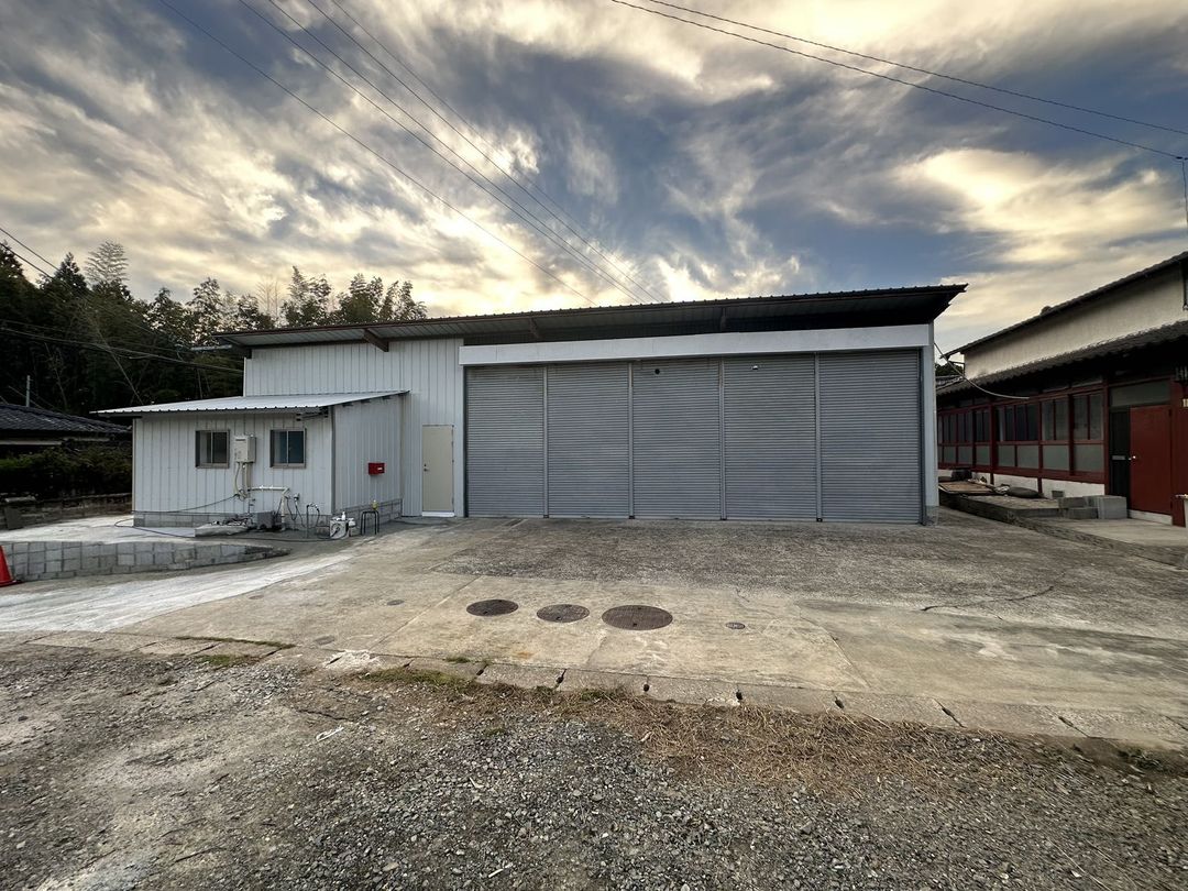 Warehouse for Sale in Minami-Seki, Kumamoto - 260 sqm Building - Thumbnail 2