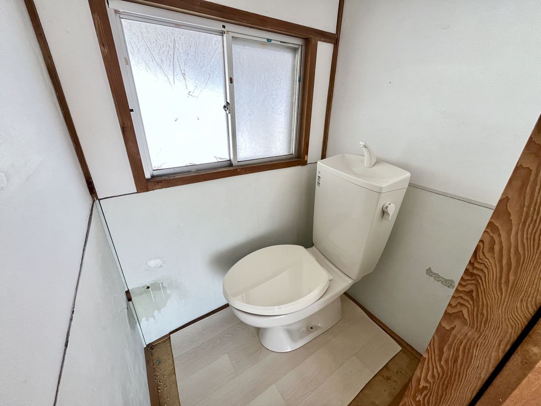 Rent 2DK Apartment near Kokuraminami Station, Kitakyushu - Image 1