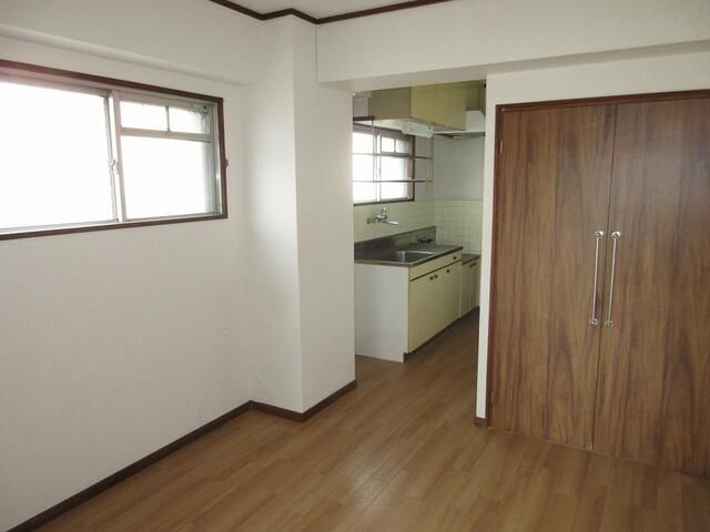 Eito Pia Hanabusa 509 1DK Apartment for Sale in Kitakyushu - Thumbnail 2