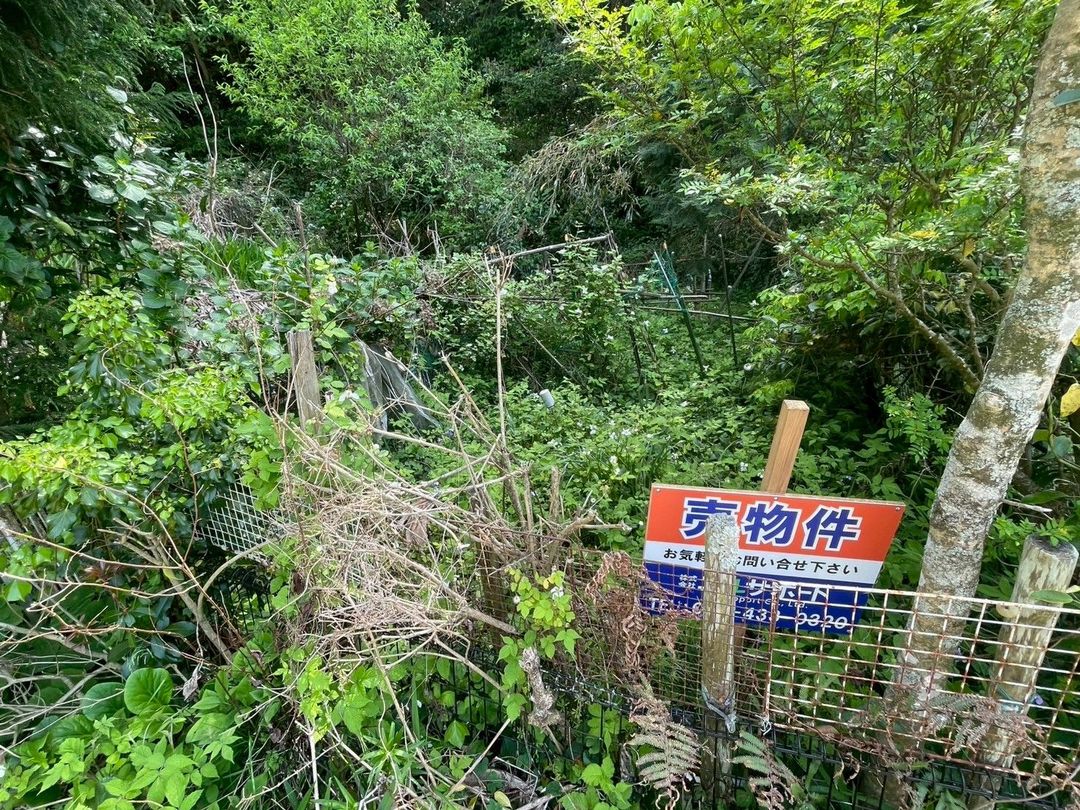 46 Tsubo Land for Sale in Fukutsu City, Fukuoka - Ideal for Storage - Image 1