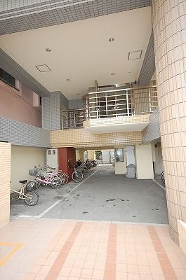 Dyna Court Kurume Regix Studio Apartment for Sale Near Hanabatake Station - Thumbnail 3