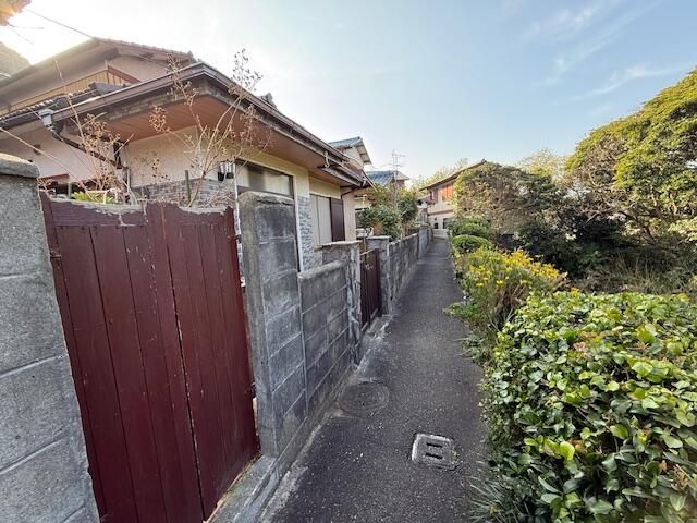 5K Detached House on 220.9 sqm Land in Kitakyushu's Kokurakita Ward - Thumbnail 3