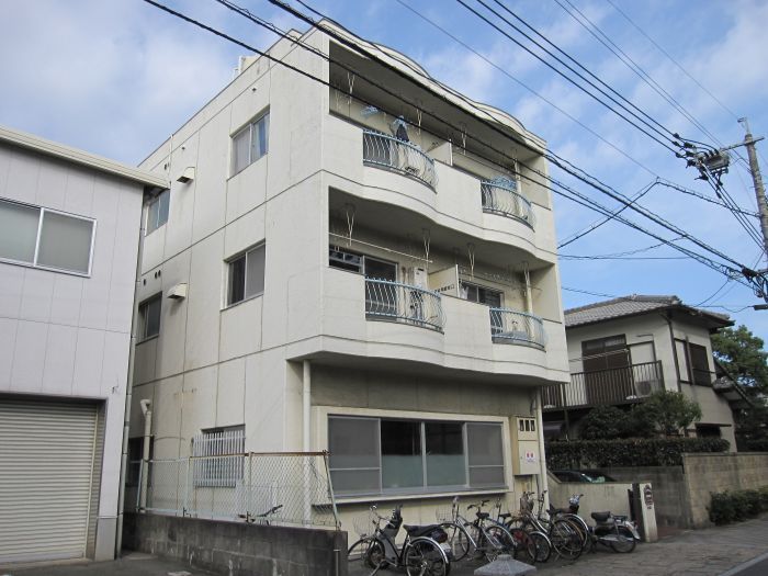 Maison Sawami Studio Apartment for Rent in Kitakyushu - Image 1