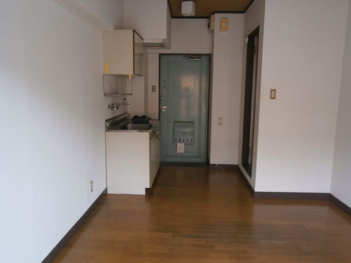 Maison Sawami Studio Apartment for Rent in Kitakyushu - Thumbnail 4