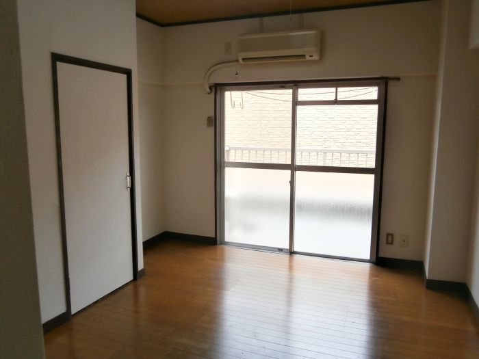 Maison Sawami Studio Apartment for Rent in Kitakyushu - Thumbnail 2