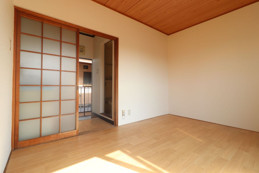 1K Apartment for Rent in Katayama, Fukuoka - 19,000 Yen - Thumbnail 4