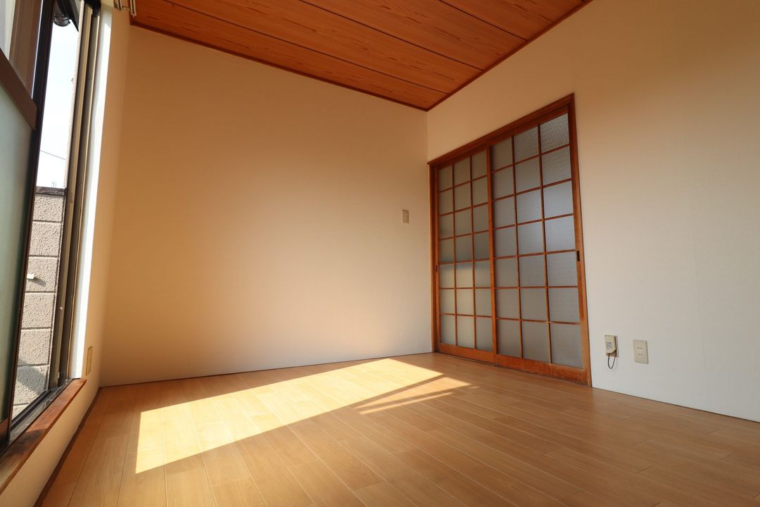 1K Apartment for Rent in Katayama, Fukuoka - 19,000 Yen - Thumbnail 3