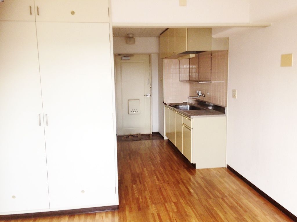 Kitakyushu 1R Apartment for Rent with Flexible Terms & Free Rent - Thumbnail 2