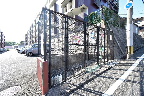 4LDK Apartment in Kokura-kita, Dual Balconies - Thumbnail 4