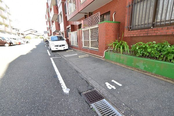 4LDK Apartment in Kokura-kita, Dual Balconies - Thumbnail 3