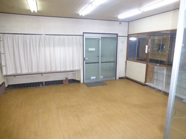 Shop with Residence for Sale in Nōgata, Fukuoka - Near Station - Thumbnail 2