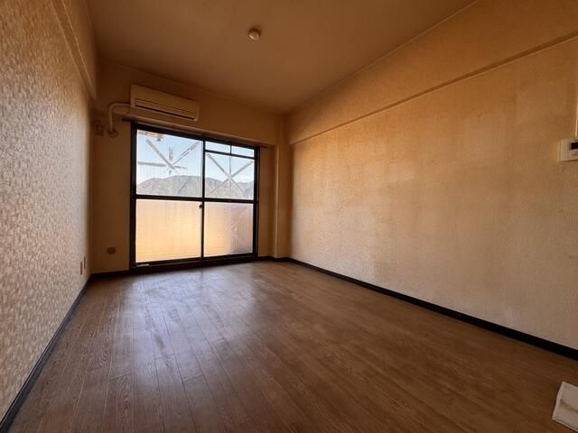 White Palace Kogane Gobankan 1106 Rental Apartment in Kitakyushu - Thumbnail 3