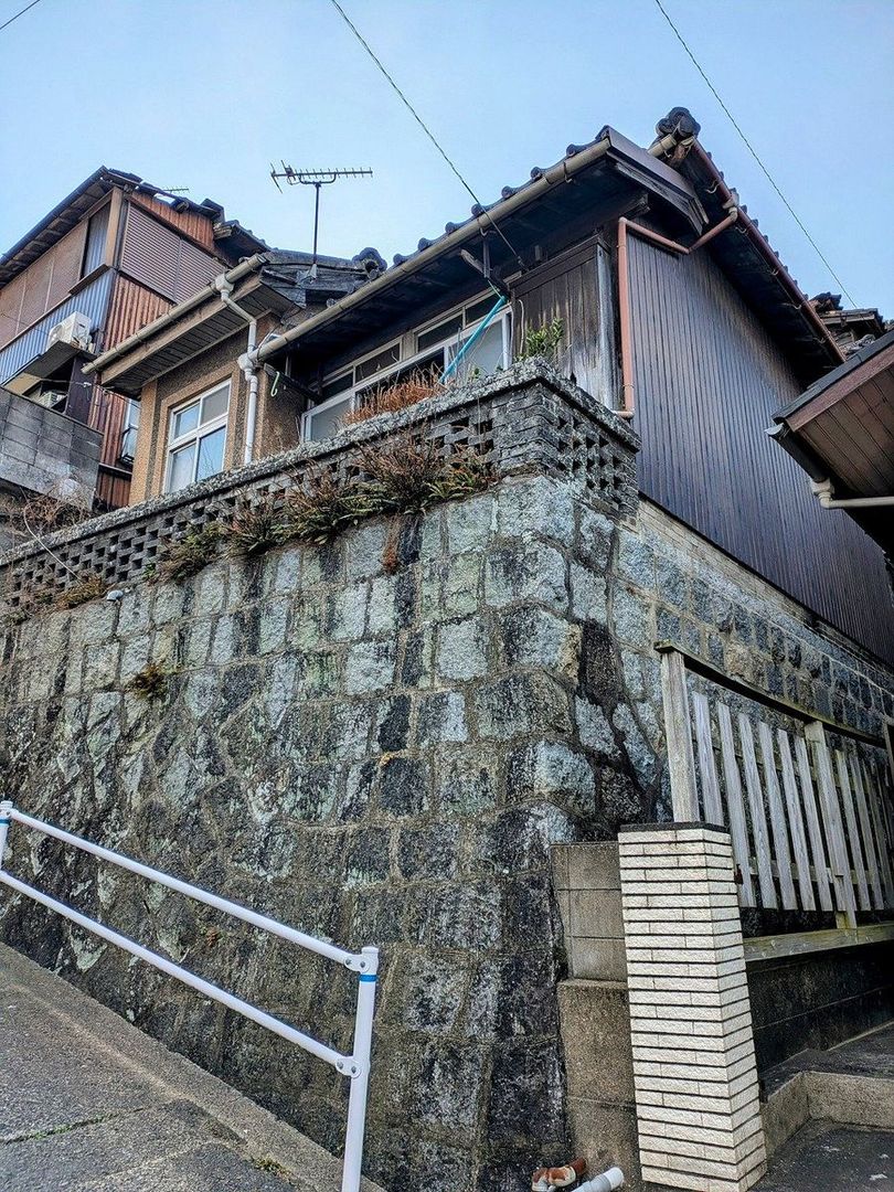 Renovation-Ready 3DK House in Kitakyushu Moji Ward - Thumbnail 3