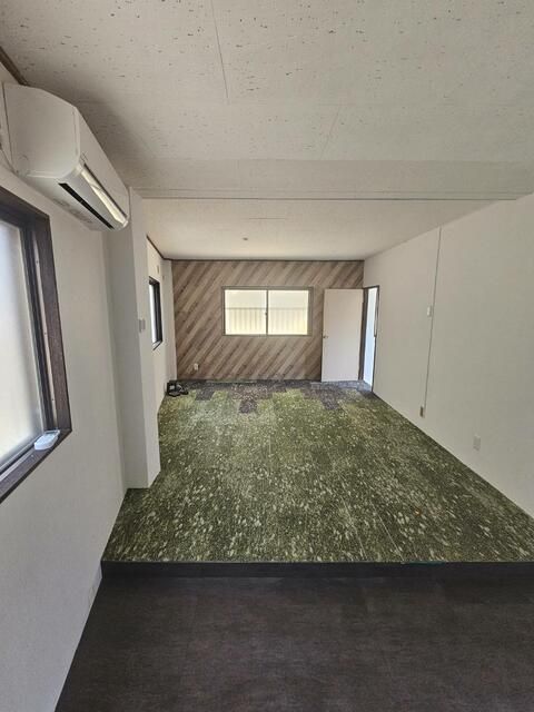 Commercial Building for Sale in Kokurakita-ku, Kitakyushu - Thumbnail 3