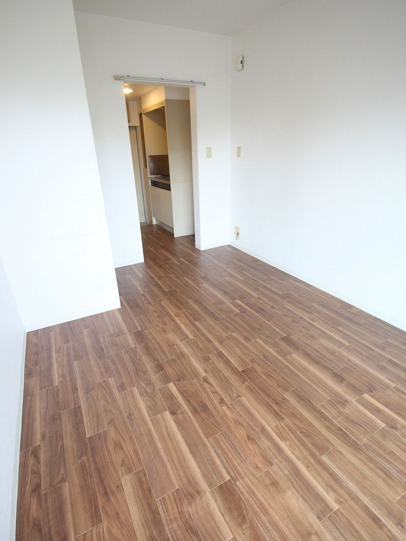 Studio Apartment in Kashii, Fukuoka - 3M Yen - Thumbnail 4