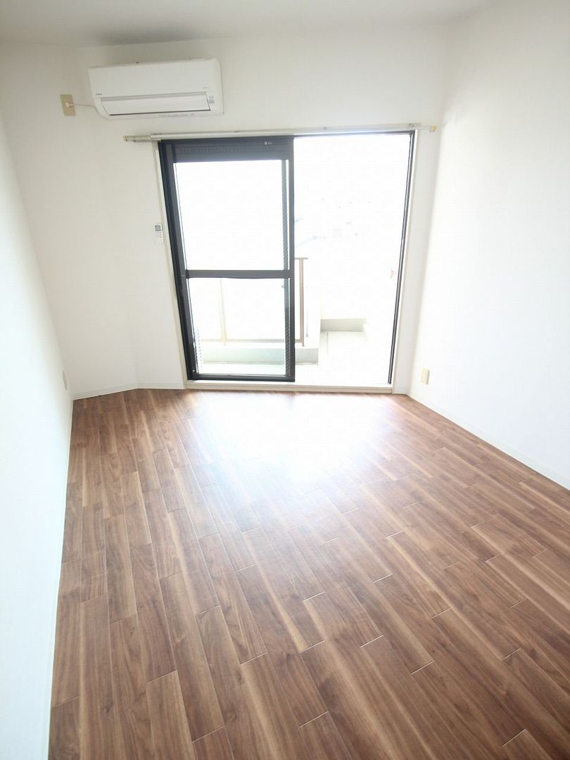 Studio Apartment in Kashii, Fukuoka - 3M Yen - Thumbnail 3