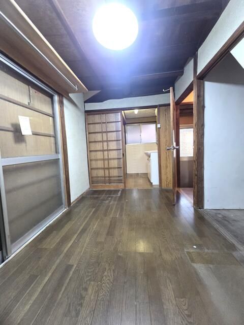 4DK Detached House for Sale in Kitakyushu's Yahata Nishi-ku - Thumbnail 3