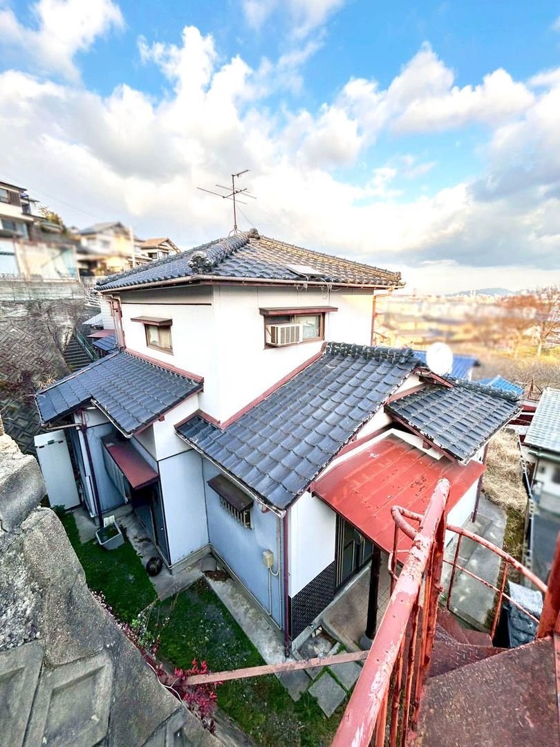 Single-Story 4DK House with Garden in Kitakyushu, Fukuoka - Thumbnail 2