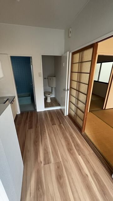 4-Unit Apartment Building for Sale in Kitakyushu Moji Ward - Thumbnail 3