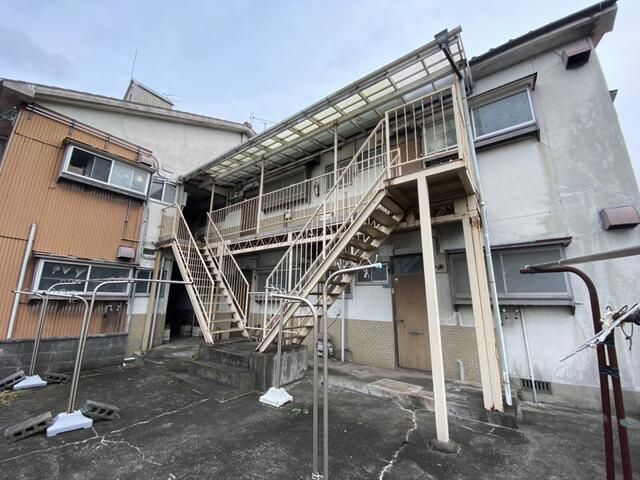 8-Unit Apartment Building for Sale in Kitakyushu, Fukuoka - Thumbnail 2