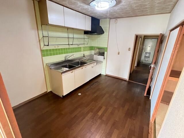 4DK Apartment near Kokura Station, Kitakyushu - Thumbnail 2