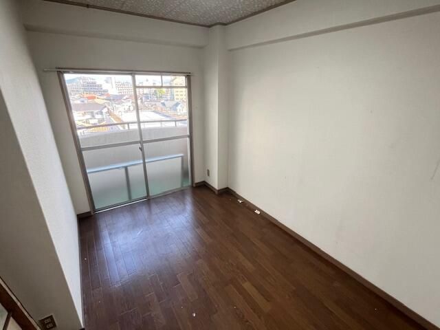 4DK Apartment near Kokura Station, Kitakyushu - Thumbnail 3