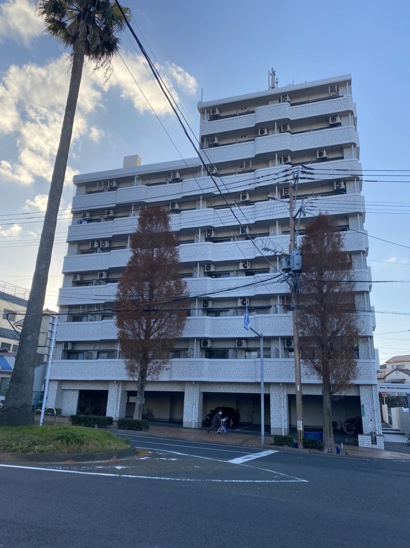 Investment Apartment in Kitakyushu Near Transit - Thumbnail 2