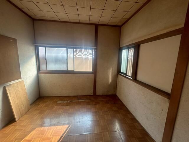 5DK Detached House for Sale Near Shii Station, Kitakyushu - Thumbnail 3