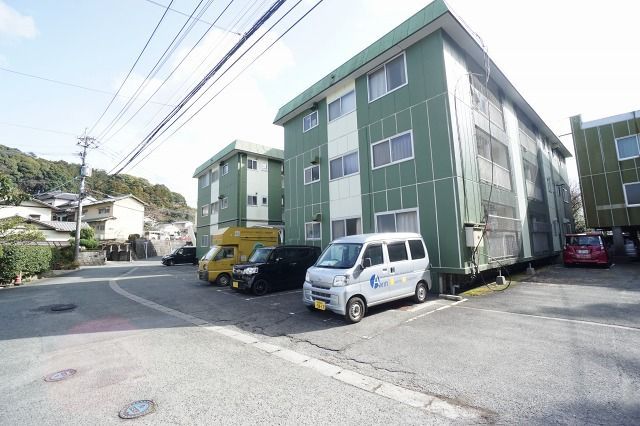 1K Apartment for Rent near Kyoikudaimae Station, Munakata - Image 1