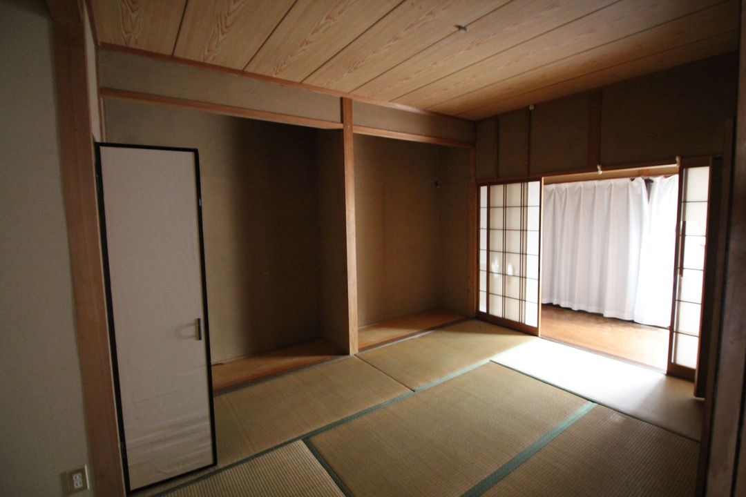 1988 2LDK House in Kama City, Fukuoka for 1.7 Million Yen - Thumbnail 2