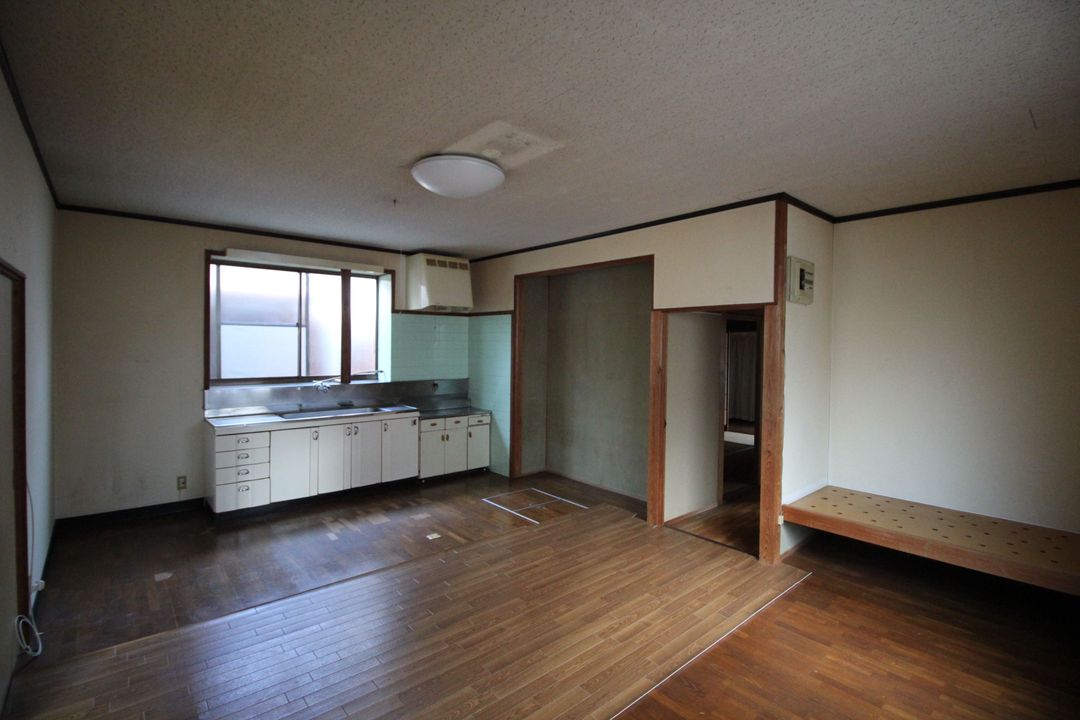 1988 2LDK House in Kama City, Fukuoka for 1.7 Million Yen - Thumbnail 3