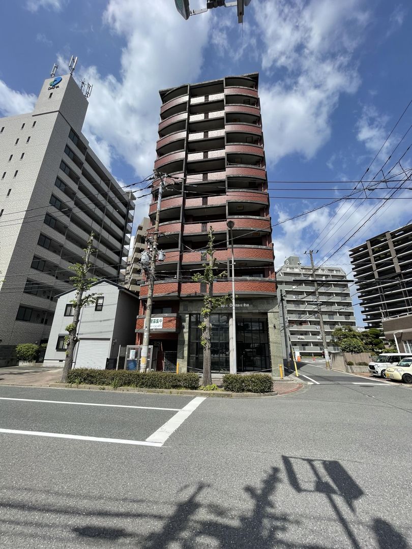1K Corner Apartment for Sale in Kitakyushu's Romanesque Shimo-Itotsu - Thumbnail 2