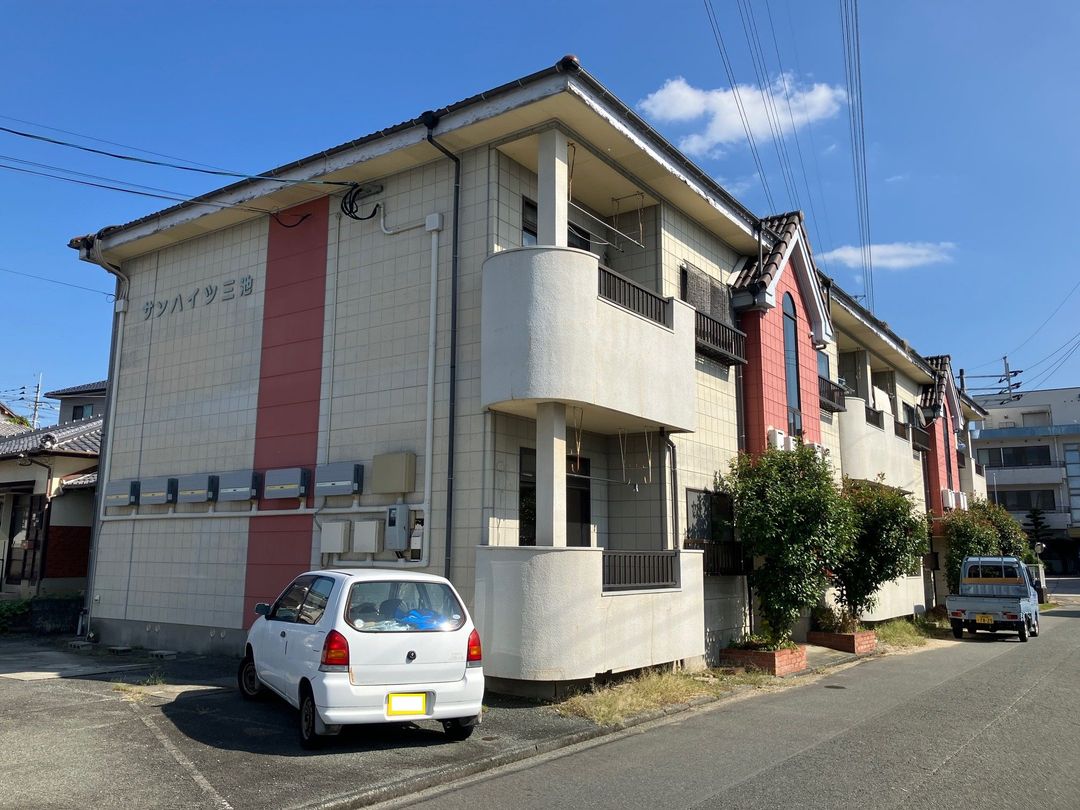 Fully Occupied 4-Unit Apartment Building for Sale in Omuta, Fukuoka - Thumbnail 3