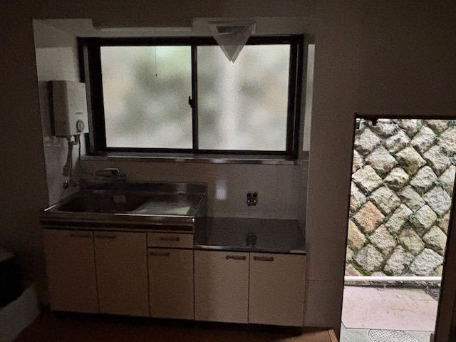 Kodo Apartments: 10-Unit Investment Property in Shimonoseki - Thumbnail 3